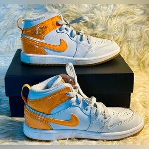 Nike Jordan 1 Mid SE (PS) Football Grey/Orange Peel Size UK 13.5 Kids